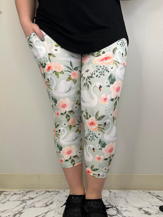 Spring Swan Capri w/ Pockets