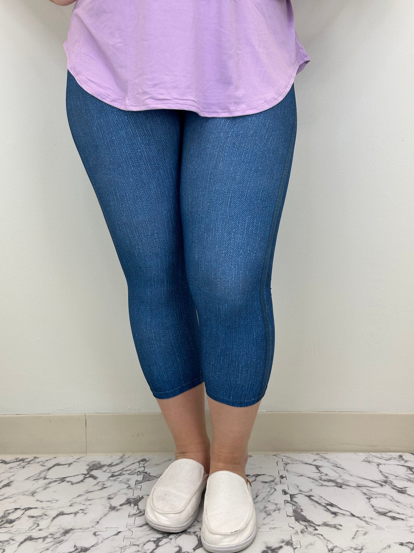 Blue Denim Capri w/ Butt Pockets