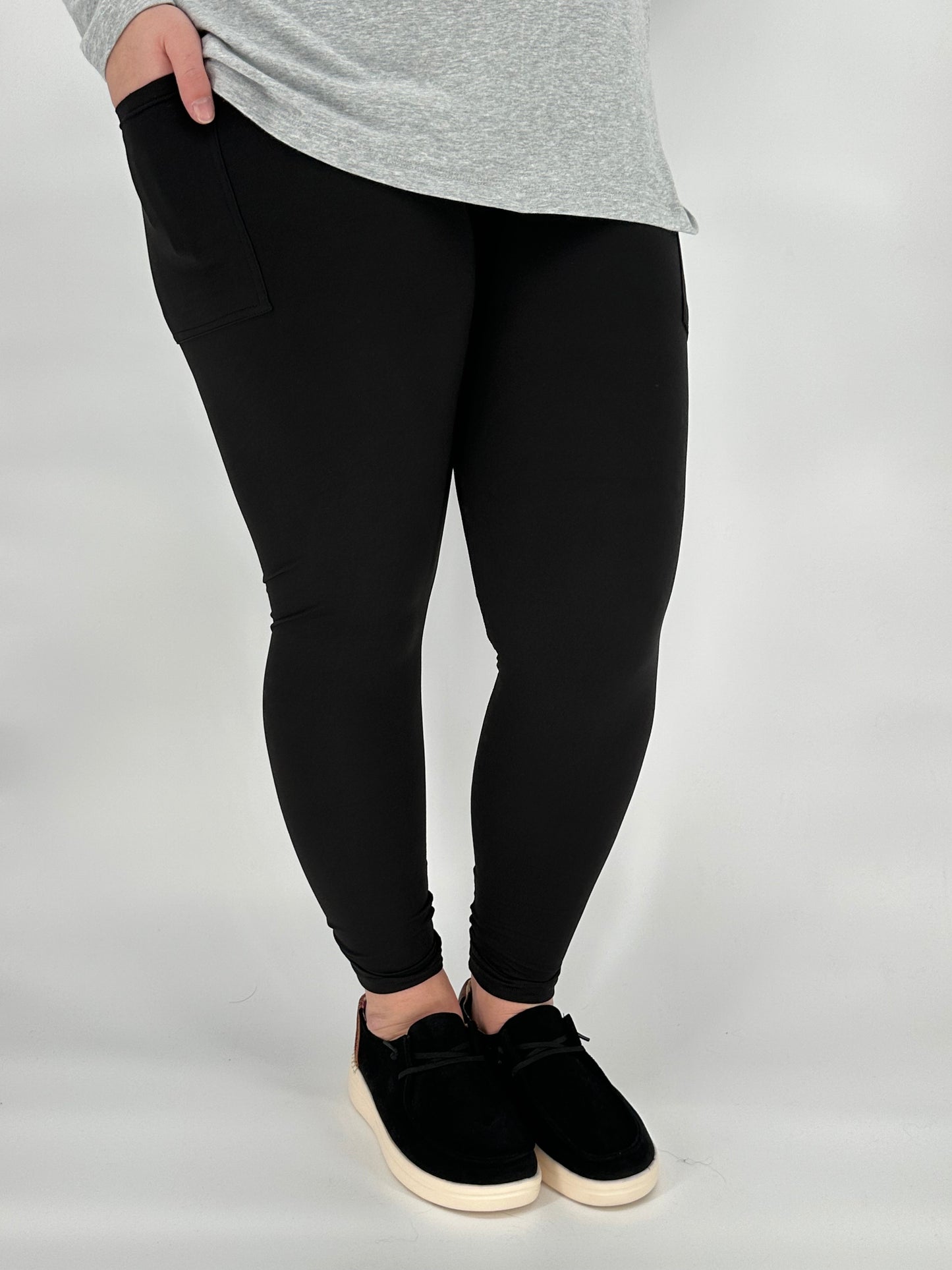 Black Leggings w/ Pockets ETA 1/5